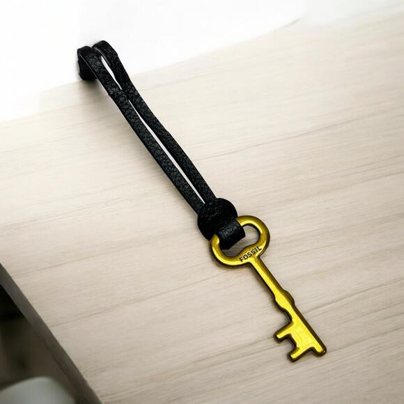 Fossil Black Leather Fob Brass Key Keychain Bag Hang Tag Charm - Picture 1 of 6